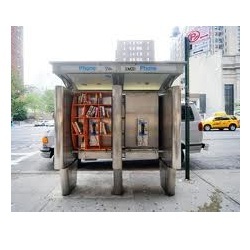 Se ami un libro, lascialo, nelle vecchie cabine telefoniche di New York